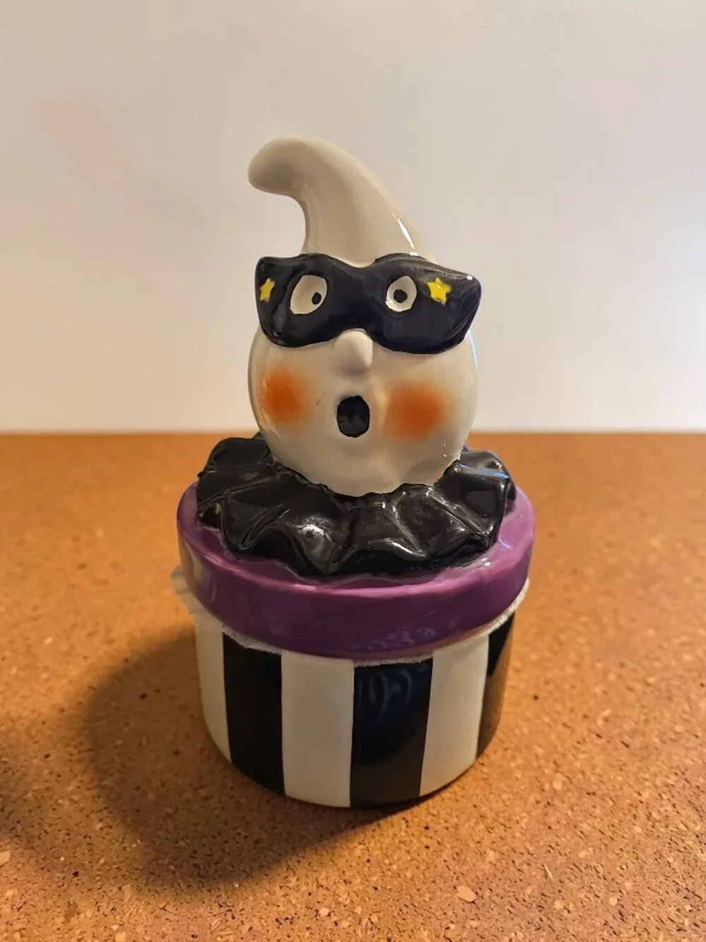 Halloween Ceramic Ghost Figurine – Mask & Star Design – Striped Base – Cute Spoo
